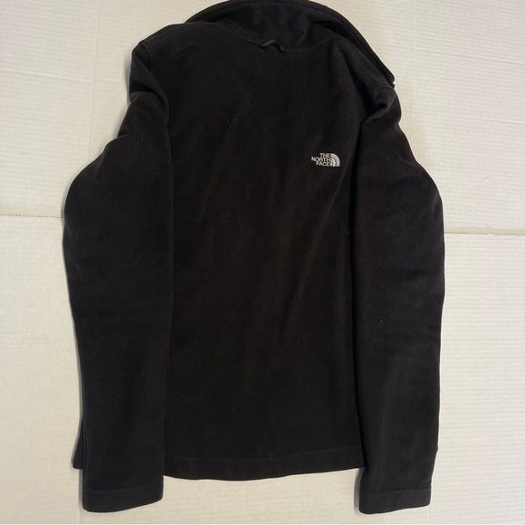 The North Face Classic Black Jacket - Picture 5 of 11